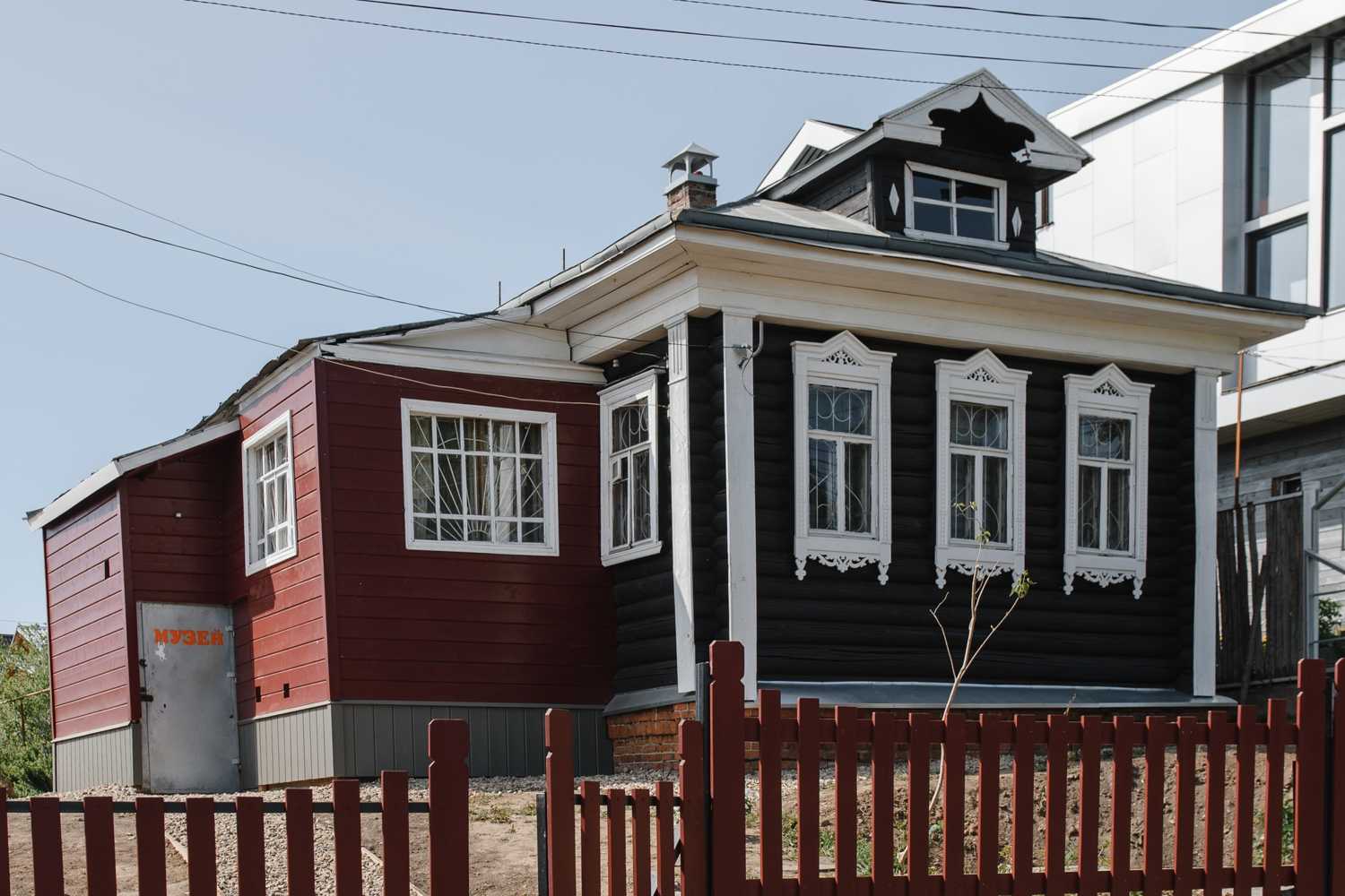 Uritskogo 5 2